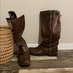 Brown guess boots